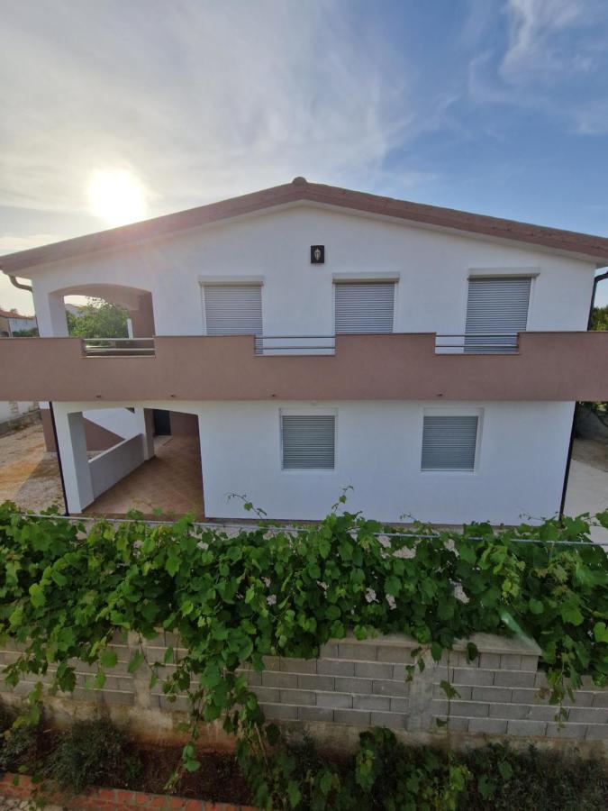 Apartments Ema Vir Dış mekan fotoğraf