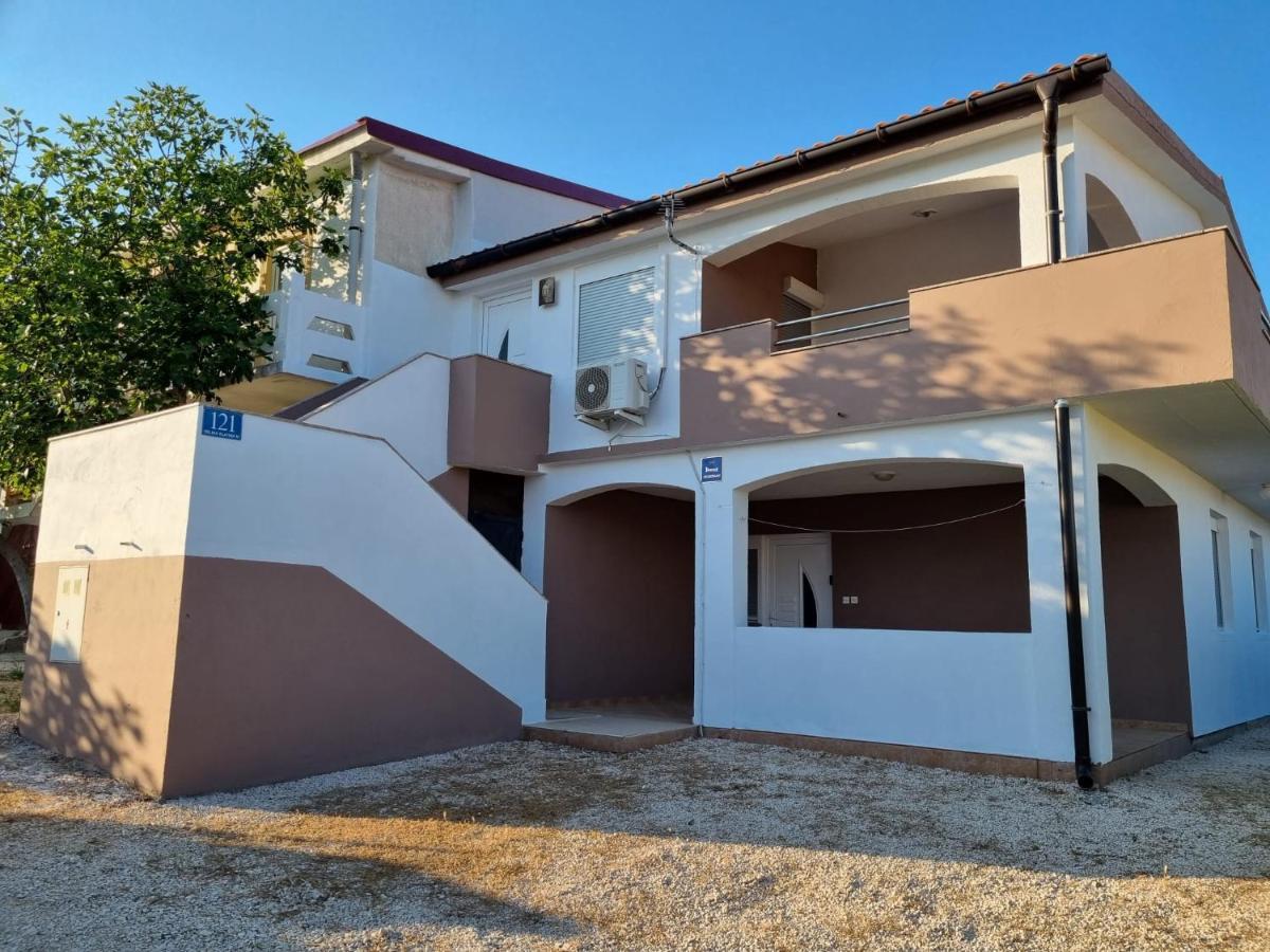 Apartments Ema Vir Dış mekan fotoğraf