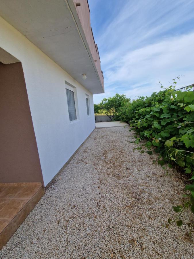 Apartments Ema Vir Dış mekan fotoğraf