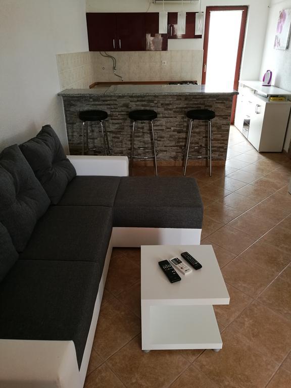 Apartments Ema Vir Dış mekan fotoğraf